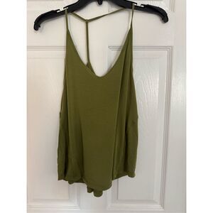 Lululemon tank size 4-6